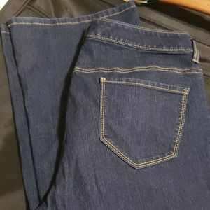 Old Navy. Womens Size 18 Jeans. Worn once